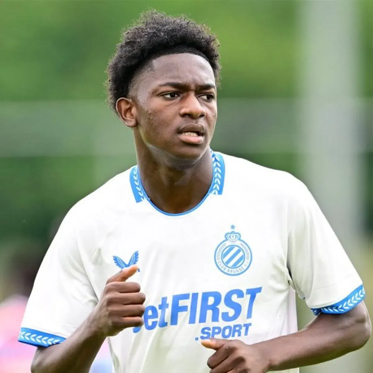 Barcelona obserwuje talent z Belgii. Jesse Bisiwu na celowniku
