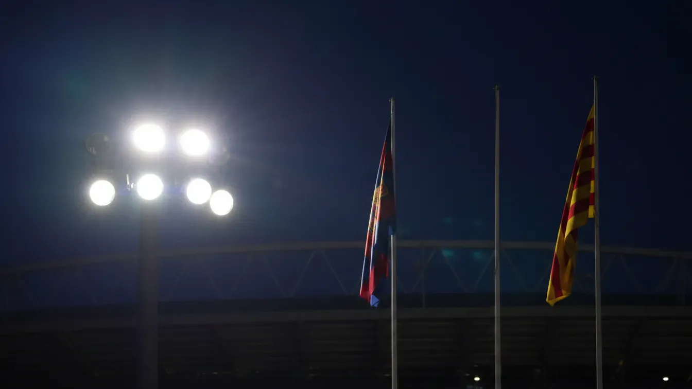 Barcelona porozumiała się z bramkarzem Fenerbahce. Zaskakujący plan transferowy Deco
