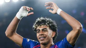 Barcelona ucieka Realowi Madryt. Hansi Flick o krok od wielkiego sukcesu