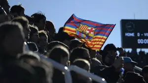 Barcelona znalazła tańszą alternatywę. Ten transfer ma rozwiązać problemy w obronie