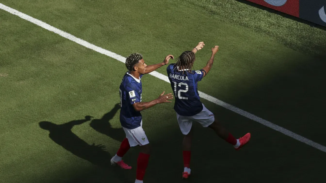 Barcola i Doué poza listą Złotej Piłki? Przedstawiciele France Football ujawniają powody