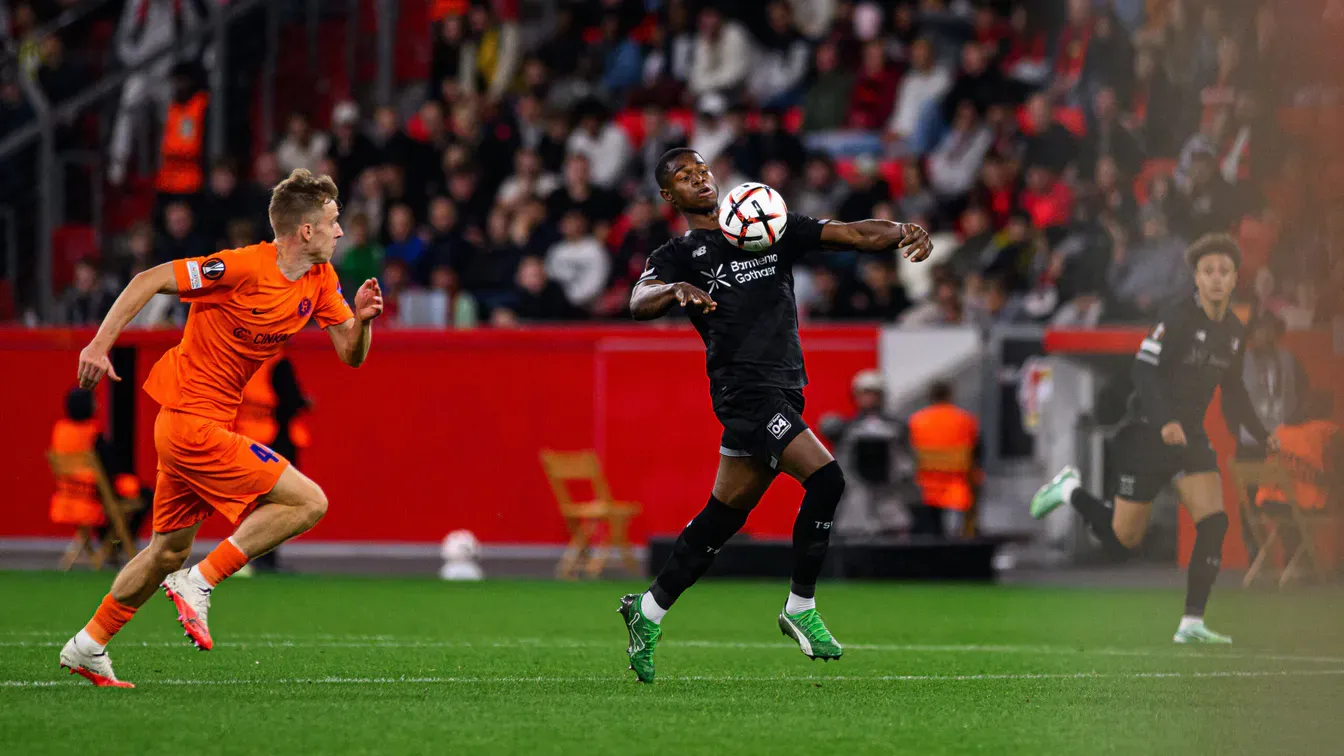 Bayer Leverkusen chce zatrzymać Kofanego. Kluby Premier League mogą szukać gdzie indziej
