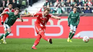 Bayern ucieka Dortmundowi, a Riera w końcu uciszył krytyków we Frankfurcie