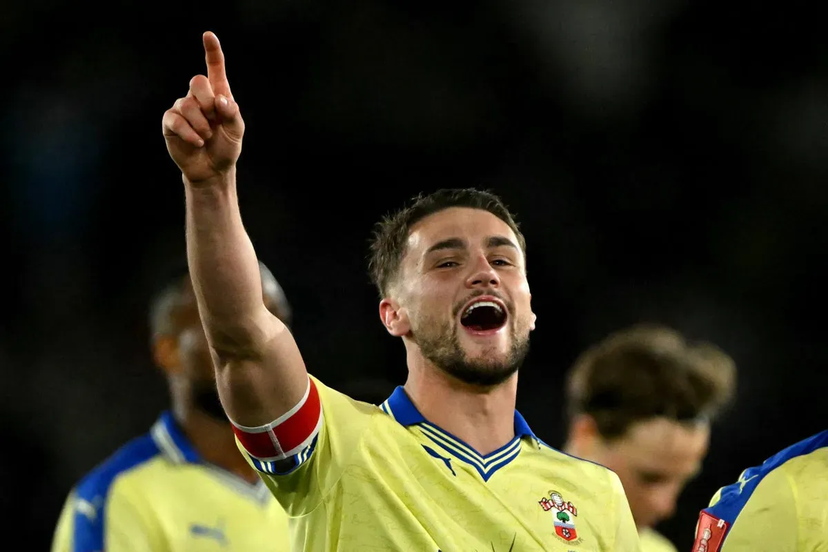 Benfica rusza po obrońcę z Anglii. Southampton odrzuciło pierwszą ofertę