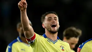 Benfica rusza po obrońcę z Anglii. Southampton odrzuciło pierwszą ofertę