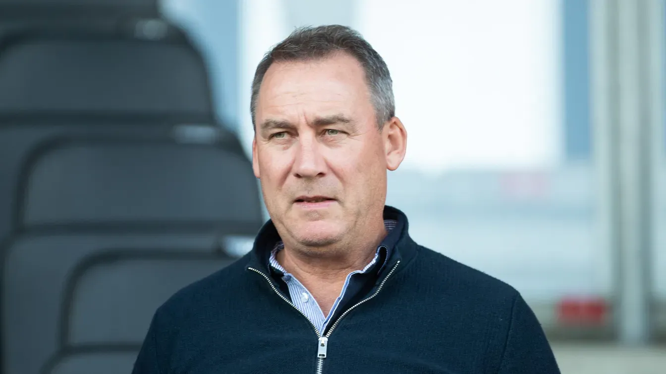 Błąd transferowy Manchesteru United? Rene Meulensteen wskazuje na brak napastnika