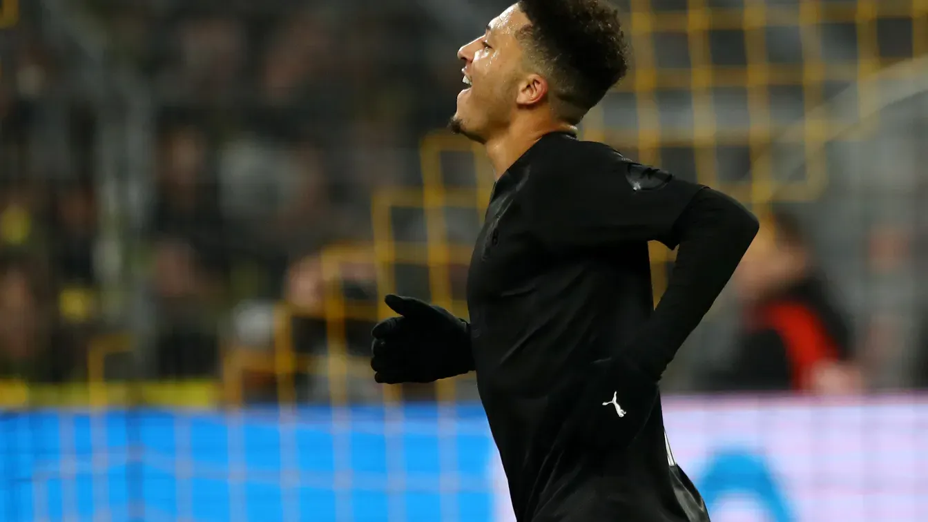 Borussia Dortmund ma problem. Dwa kluby z Premier League chcą podpisać kontrakt z Anglikiem