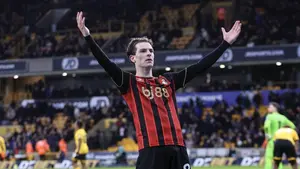 Bournemouth walczy o swoją gwiazdę. Marco Rose podjął kluczową decyzję w sprawie Alexa Scotta