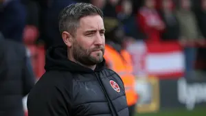 Były trener Sunderlandu o krok od sensacji. Lee Johnson odbudowuje nazwisko w Belgii