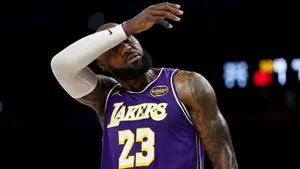 Cała NBA wstrzymała oddech. LeBron James podjął decyzję, która paraliżuje ligę