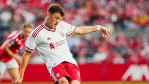 Calvin Ramsay opuszcza Liverpool. Obrońca przenosi się do ligi szkockiej