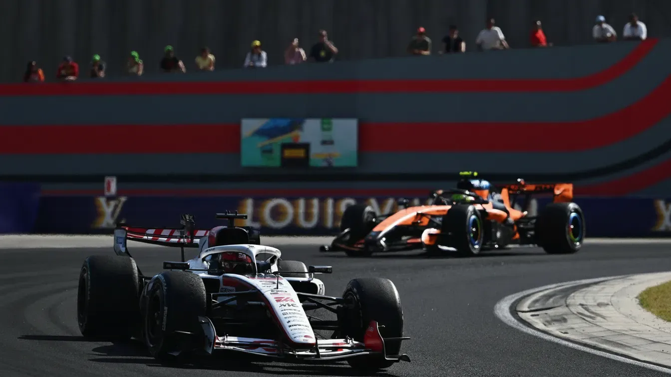 Chaos na Hungaroringu. Awaria systemu doprowadziła do kolizji i kar w Grand Prix Węgier