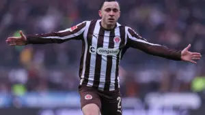 Chciał odejść z klubu, teraz ratuje sezon. Nieoczekiwany bohater St. Pauli