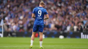 Chelsea desperacko szuka pieniędzy. Aston Villa dostała ofertę, ale odpowiedź była krótka