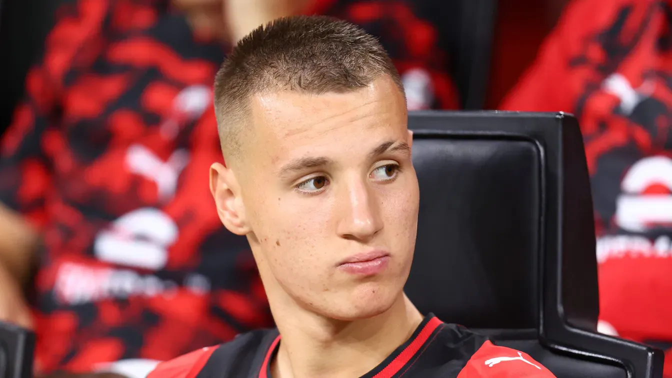 Chelsea i Tottenham zainteresowane talentem Milanu. Brak minut Camardy budzi zainteresowanie