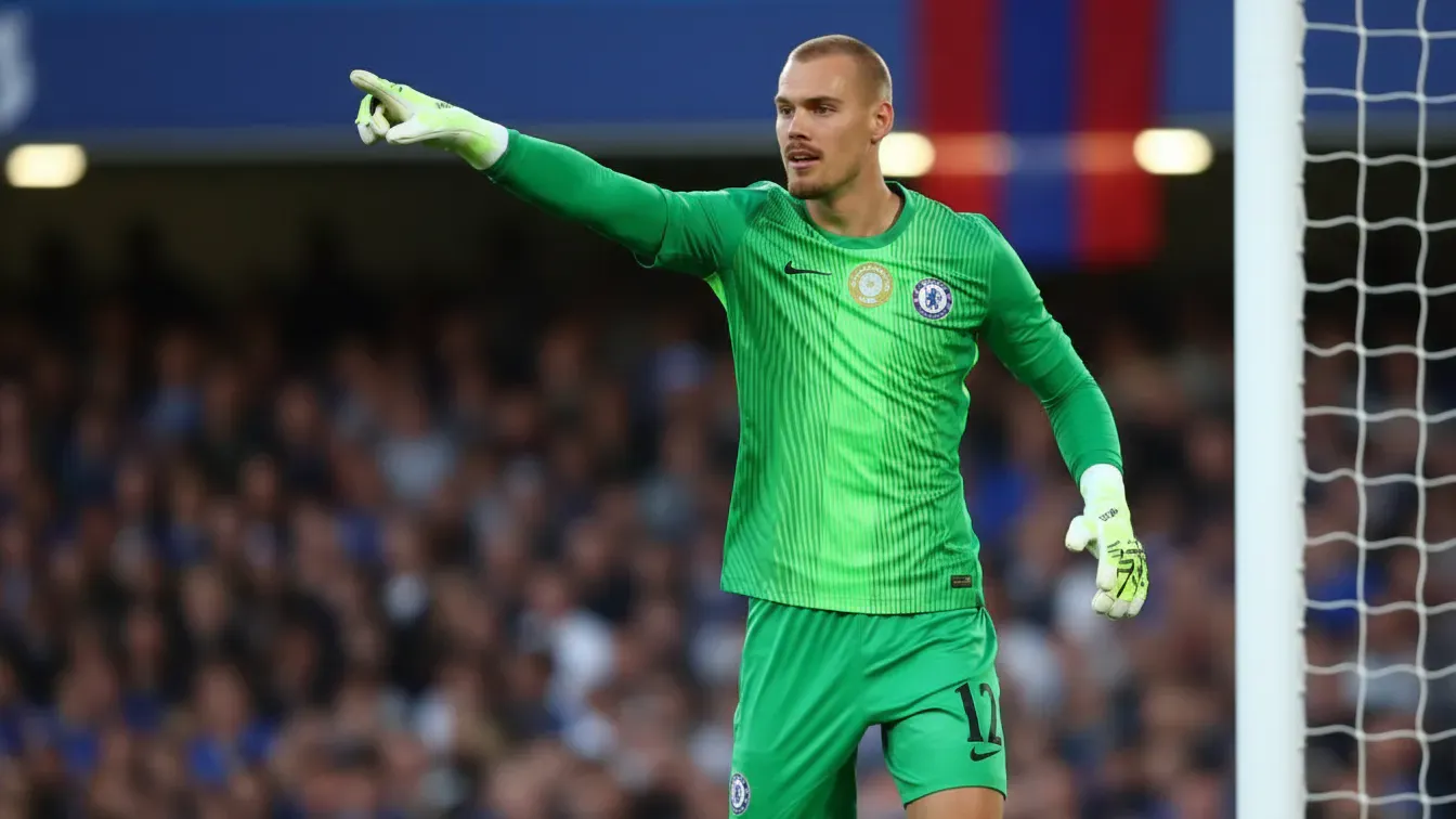Chelsea pozbywa się bramkarza. Nagły zwrot akcji i transfer wewnątrz wielkiej sieci klubów
