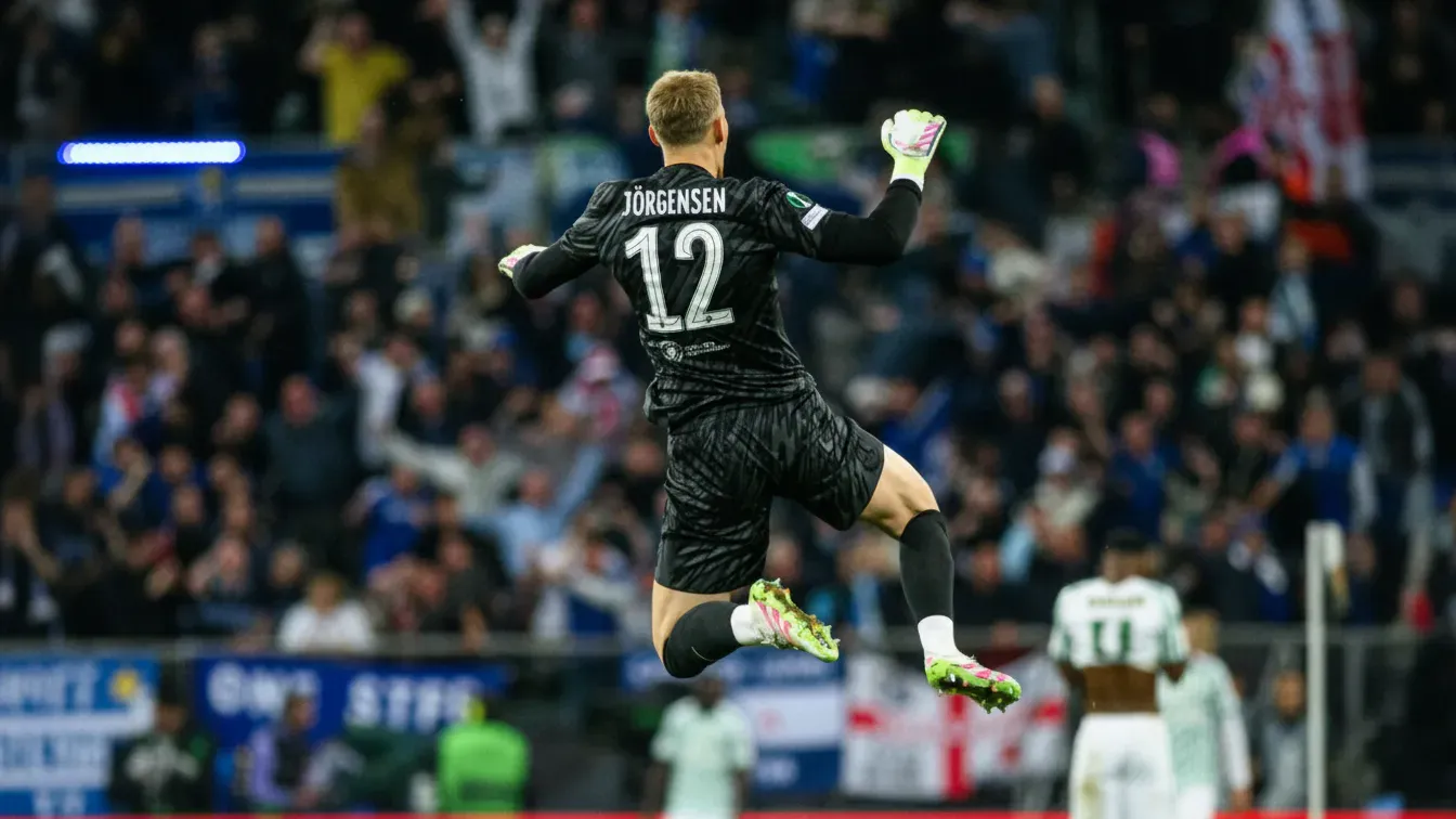 Chelsea zapłaciło za niego fortunę. Teraz bramkarz wymusza transfer do tureckiego giganta
