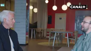 Chris Foy znokautowany przez piłkę! Premiera wywiadu "1 na 1 Extra" z angielskim sędzią już o 18:00 w CANAL+