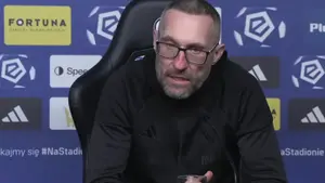 Ciężka koszulka i nóż na gardle. Papszun wprost o sytuacji Legii