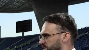 Co Oskar Pietuszewski musi poprawić w swojej grze? Odpowiada jego kolega z drużyny FC Porto, Jan Bednarek! Posłuchajcie,