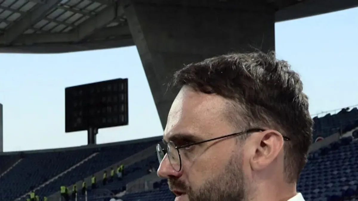 Co Oskar Pietuszewski musi poprawić w swojej grze? Odpowiada jego kolega z drużyny FC Porto, Jan Bednarek! Posłuchajcie,