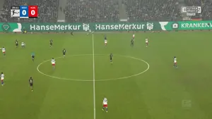 Czysta magia Fabio Vieiry! IQ 1000, ośmieszył bramkarza Köln