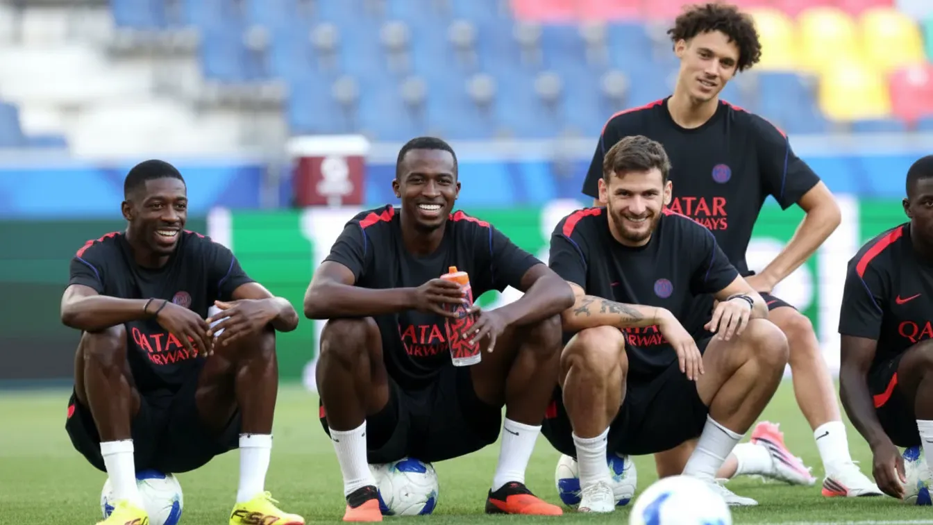 Dembele i Kvaratskhelia wybrali faworyta Złotej Piłki. Gwiazdy PSG wspierają się przed galą