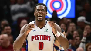Detroit Pistons stawiają twarde warunki. Środkowy zablokowany w walce o 287 milionów dolarów