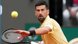 Djoković zaskoczył kibiców w Paryżu. Na korcie pojawił się jego wielki rywal sprzed lat