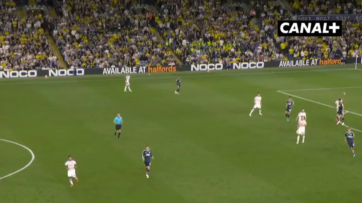 Dominic calvert-lewin! Dublet! Leeds absolutnie nie zwalnia i do przerwy prowadzi już 3:0 z Newcastle!
