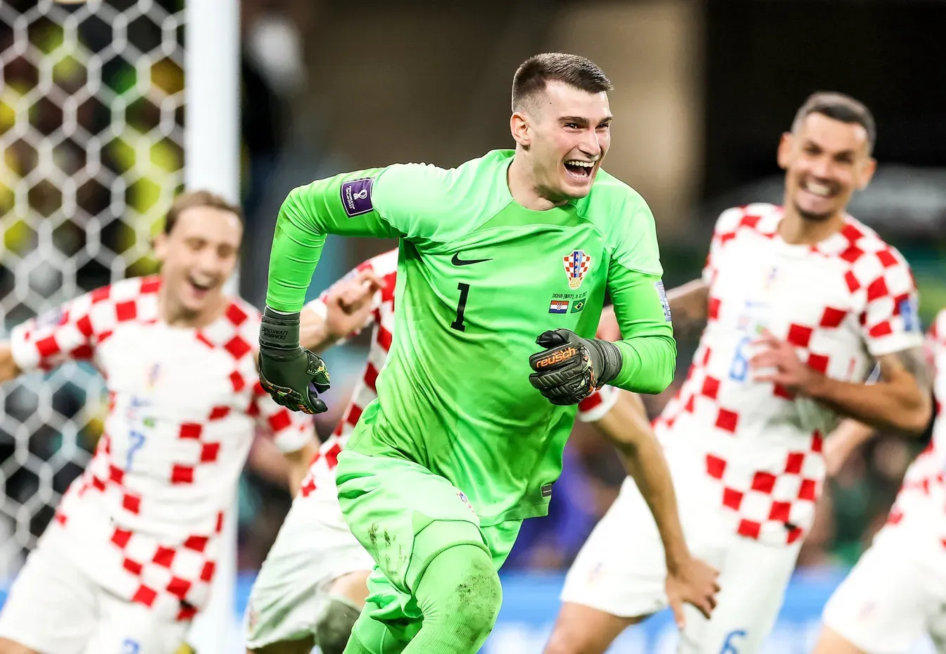 Dominik Livakovic w Barcelonie. Chorwat przejdzie testy medyczne i podpisze długi kontrakt