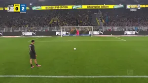 Dramat BVB! 0:2 do przerwy i zmarnowany karny Nmechy