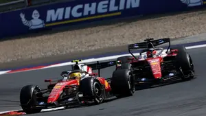 Dramat Ferrari w Austrii. Hamilton i Leclerc bezradni, inżynierowie nie wiedzą, co się stało