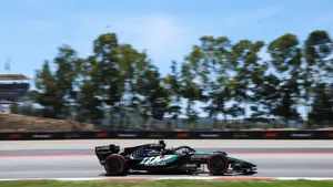 Dramat gwiazdy Ferrari w Barcelonie. George Russell przerwał dominację rewelacyjnego 19-latka