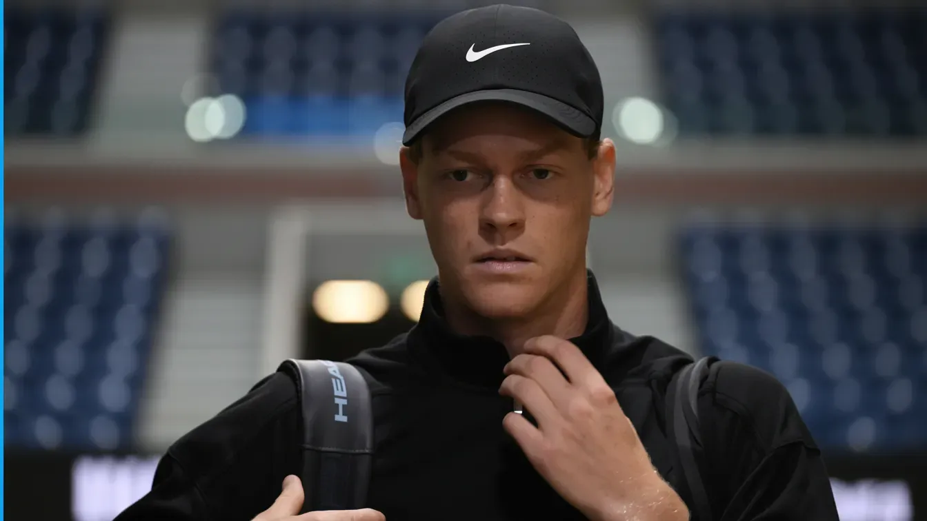 Dramat na Roland Garros i nagłe zniknięcie. Jannik Sinner w końcu przerywa milczenie