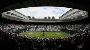 Dramatyczne sceny pod bramami Wimbledonu. Tysiące kibiców odprawionych z kwitkiem