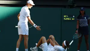Dramatyczny upadek w finale Wimbledonu. Zverev nie wytrzymał, te słowa usłyszał Sinner