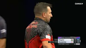 Drugi decider w londynie! „Cool Hand” Luke Humphries wygrywa z Jonnym Claytonem! Premier League Darts oglądaj w CANAL+: