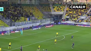 Duże zamieszanie w polu karnym GKSu Katowice i ostatecznie gol Bartosza Wolskiego dla Motoru Lublin! Oglądaj: