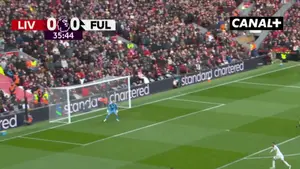 Dwa gole liverpoolu! Rio Ngumoha i Mohamed Salah trafiają dla The Reds w meczu z Fulham! Transmisja: