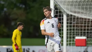 Eintracht Frankfurt faworytem do pozyskania 16-letniego Kennet Eichhorna