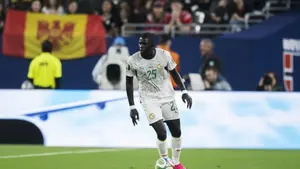 El Hadji Malick Diouf blisko zmiany barw. Obrońca trafi do innego klubu z Londynu?