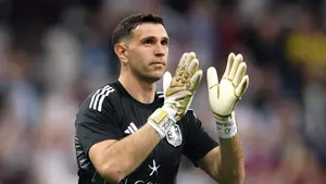 Emiliano Martinez blisko transferu do Juventusu. Włosi złożyli nową ofertę