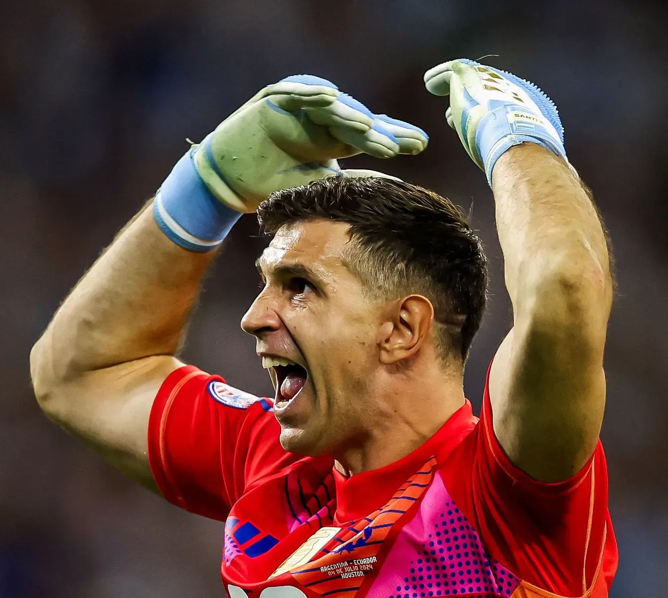 Emiliano Martinez podjął decyzję w sprawie Chelsea. Argentyńczyk czeka na ruch Londyńczyków