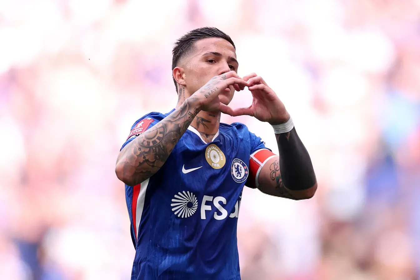 Enzo Fernandez bohaterem Chelsea. Kibice oszaleli na punkcie Argentyńczyka