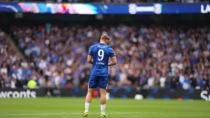 Everton faworytem w wyścigu o napastnika Chelsea. W grze pojawia się też Manchester United