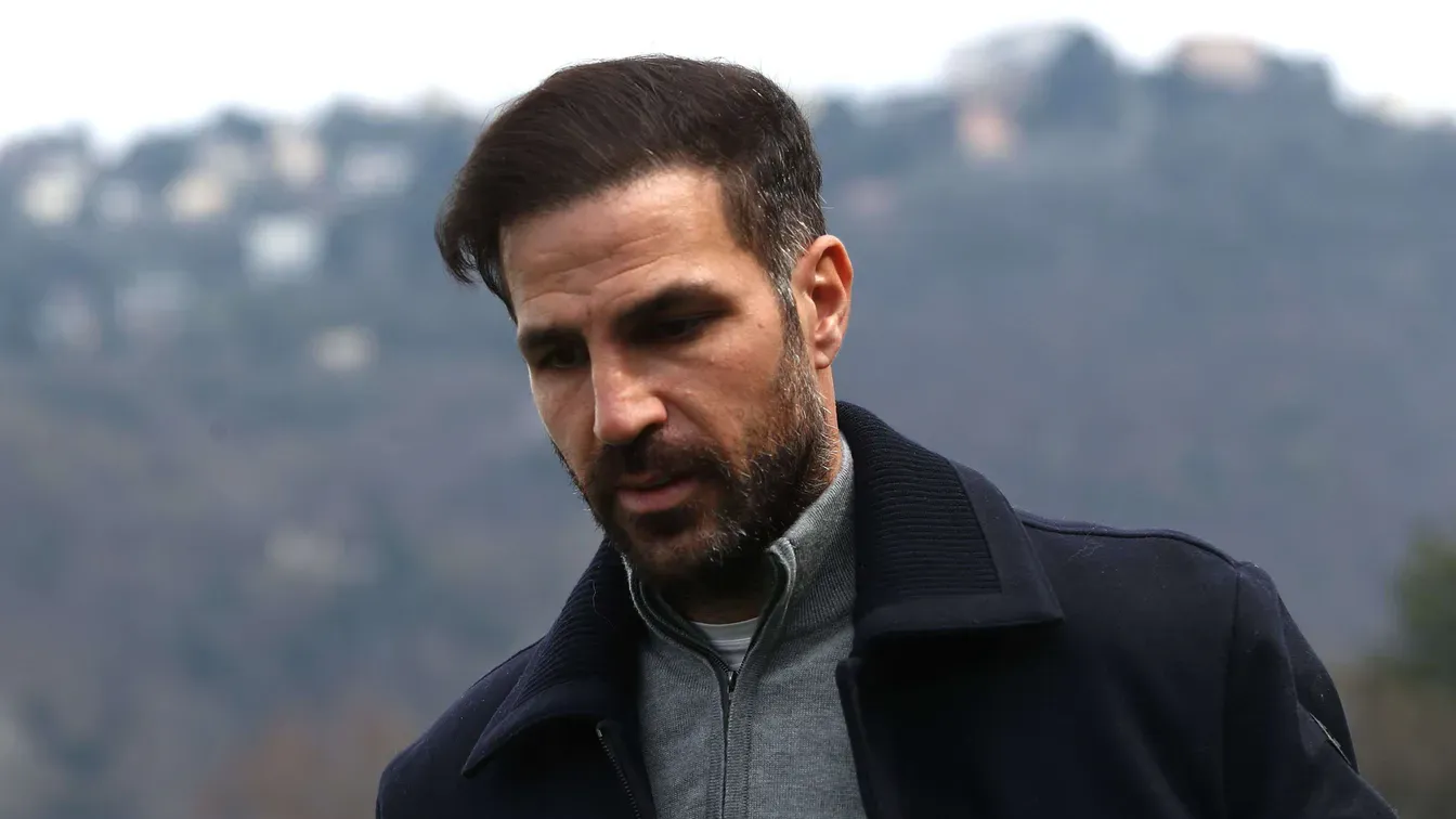 Fabregas ma specjalną klauzulę. Arsenal, Chelsea i Barcelona mogą skorzystać