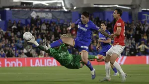 Fatalne błędy debiutanta i wielki krok w stronę pucharów. Getafe nie miało litości na Coliseum