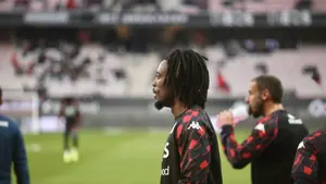 Faworyt upokorzony na własnym stadionie. Wielki powrót trenera i dublet bohatera w półfinale