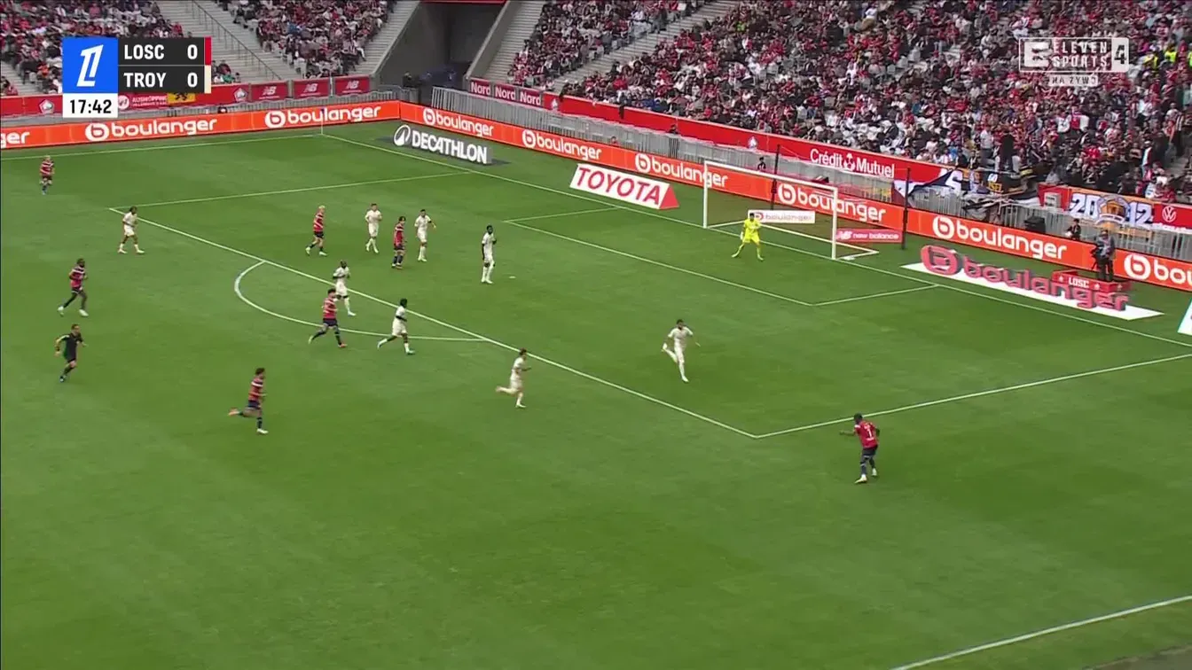 Fe-no-me-nal-ny gol! Takie trafienia można oglądać bez końca! Przed Wami bramka Tiago Santosa w meczu Lille z